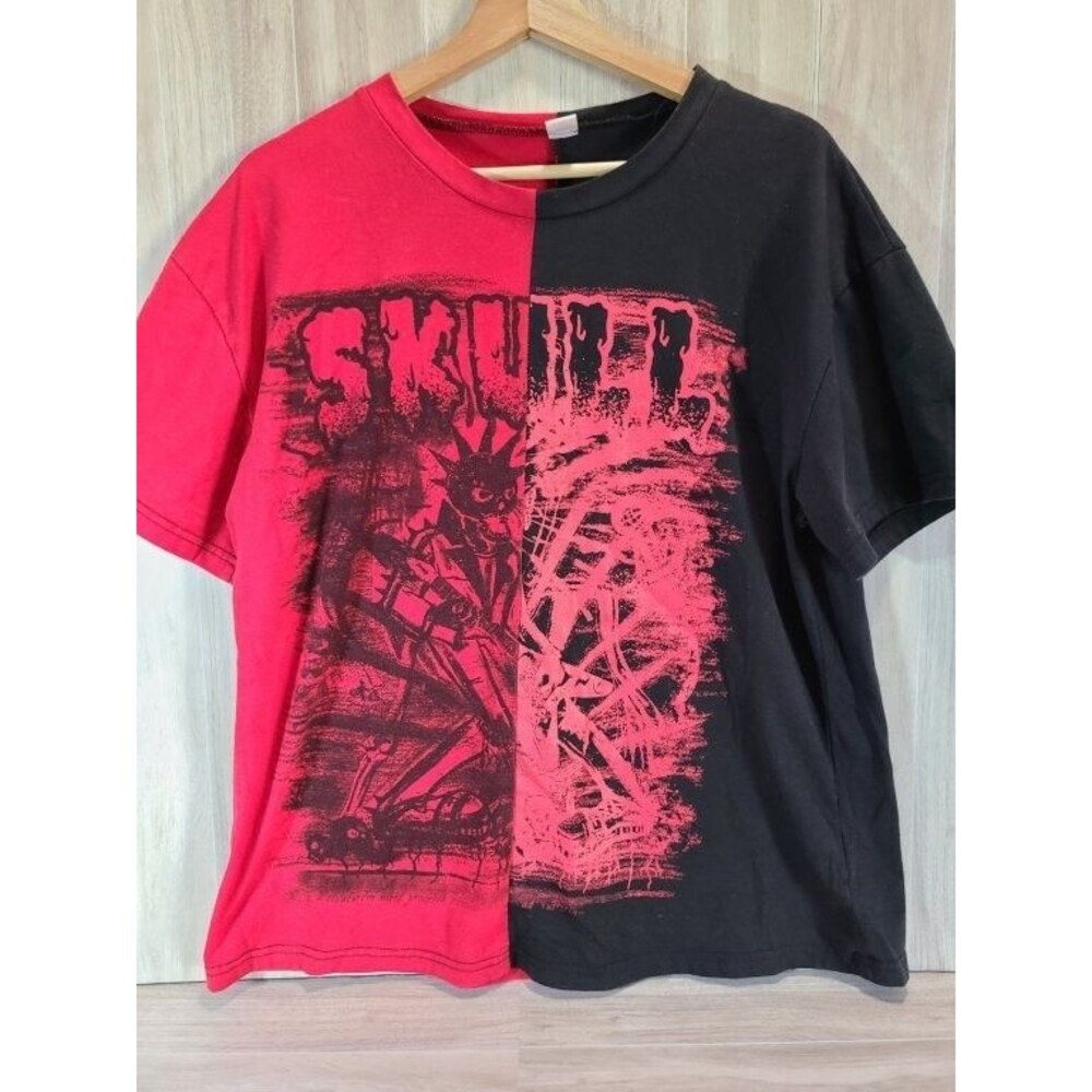 Romwe Skull Graphic Tee Black Red Split T-Shirt Size XS Punk Grunge Style